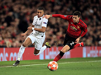 PSG stun Man United at Old Tra...